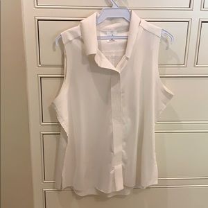 Sleeveless cream Belyn Key golf shirt size M